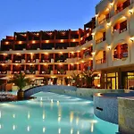 Nobel Ultra - Free Access Hotel